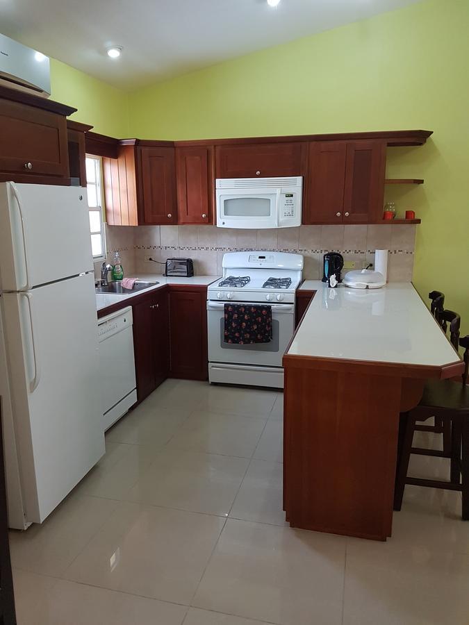 Piarco Village Suites Zewnętrze zdjęcie